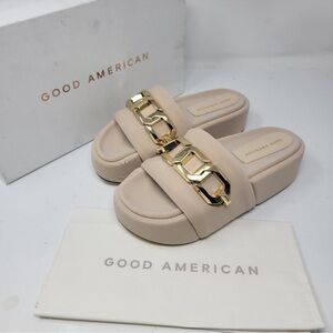 Good American Platform Chunky Gold Chain Beige Nude Slides Sandals Resort Beachy